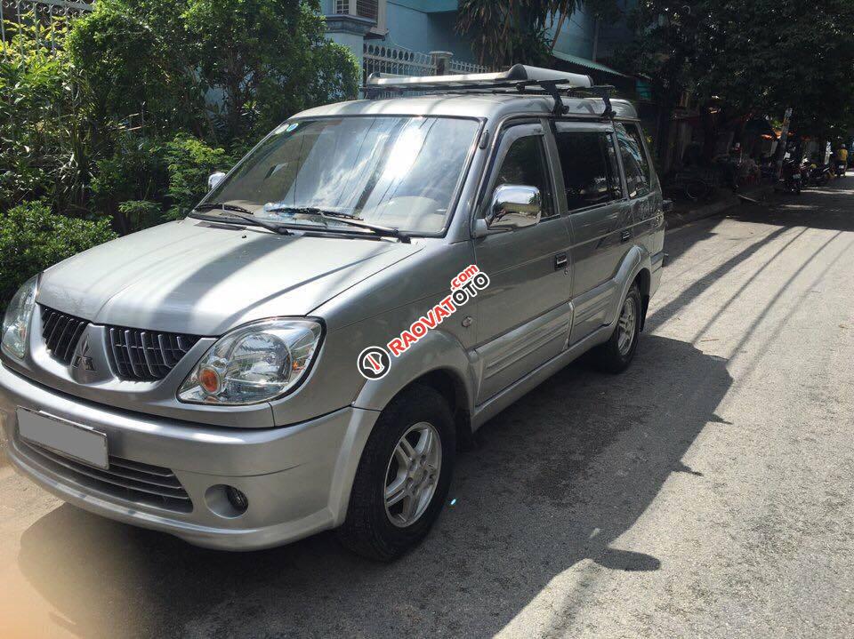 Gia đình em cần bán xe Mitsubishi Jolie đời 2006, số sàn, màu bạc-0