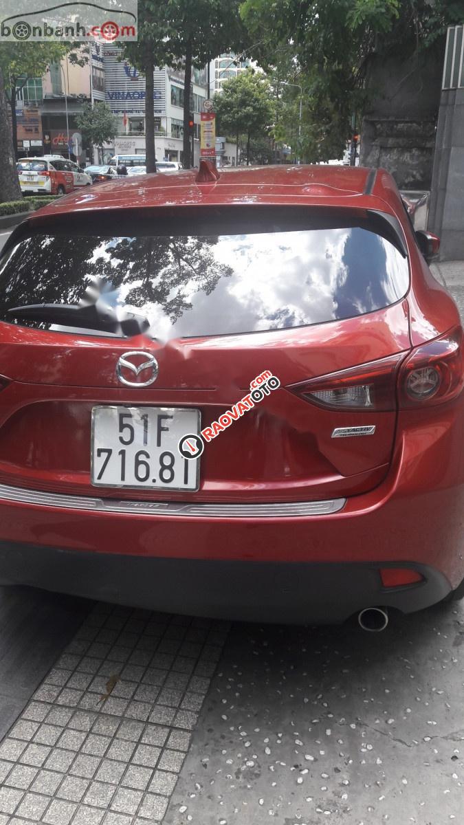 Gia đình cần bán xe Mazda 3 1.5L sản xuất 2016, màu đỏ-1