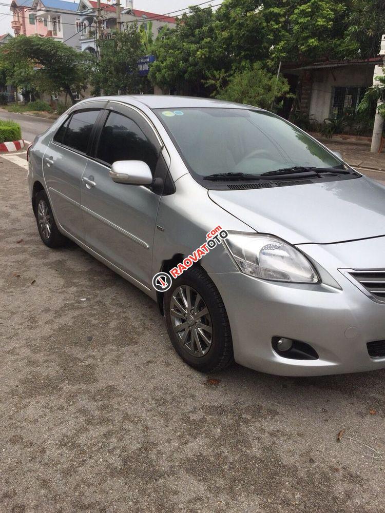 Gia đình bán xe Toyota Vios 1.5 E 2010, màu bạc  -2