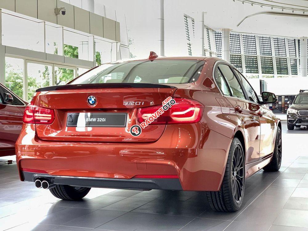 Bán xe BMW 3 Series 320 i đời 2018, nhập khẩu, mới 100%-0