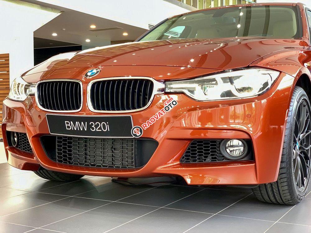 Bán xe BMW 3 Series 320 i đời 2018, nhập khẩu, mới 100%-5