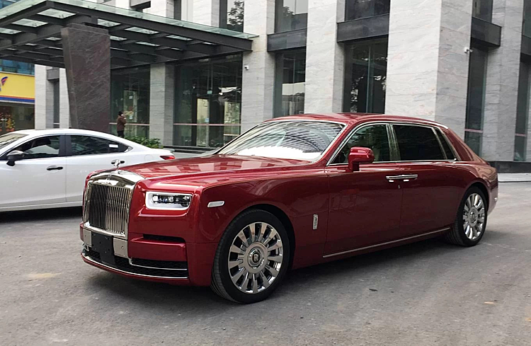 Rolls-Royce bản tiêu chuẩn đã có giá tại Việt Nam, cao nhất 54,3 tỷ đồng 1a