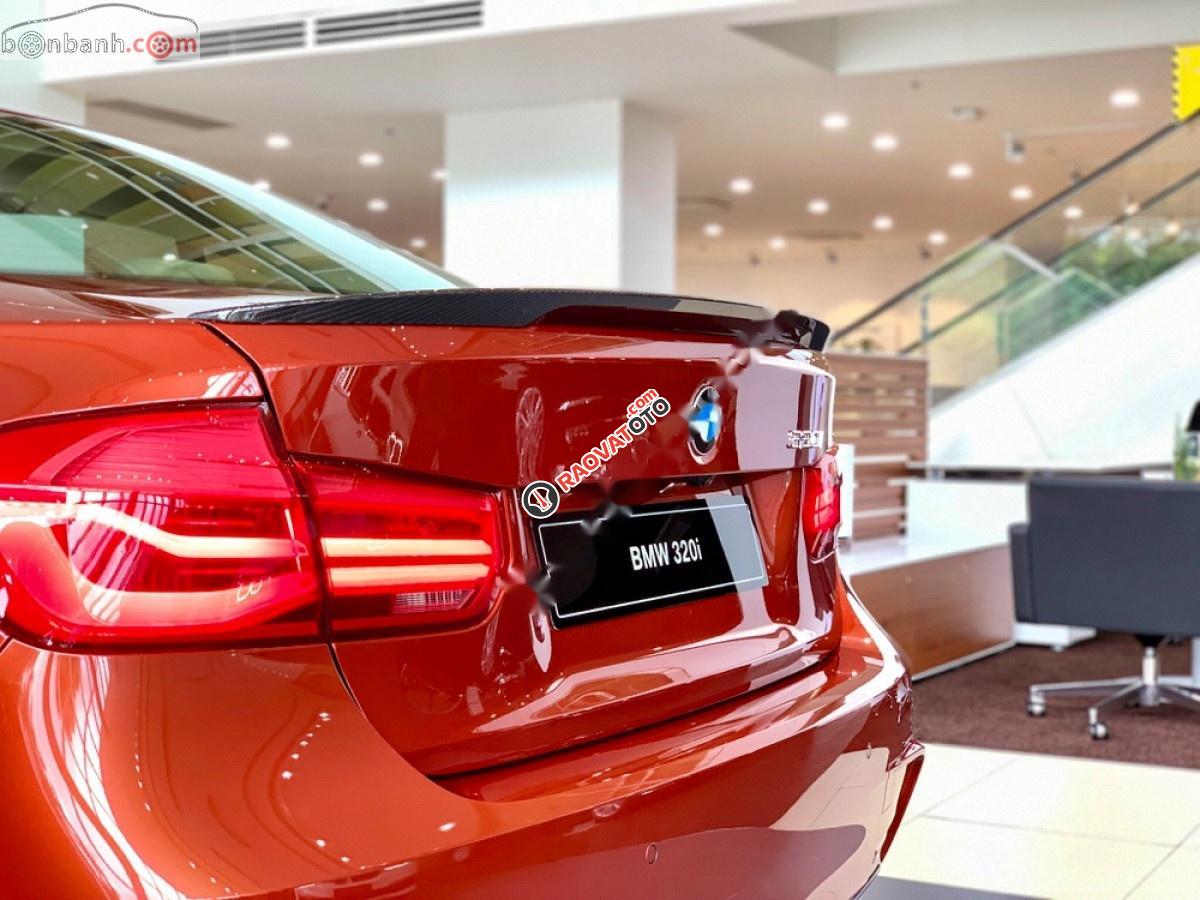 Cần bán xe BMW 3 Series 320i năm sản xuất 2018, xe nhập-1