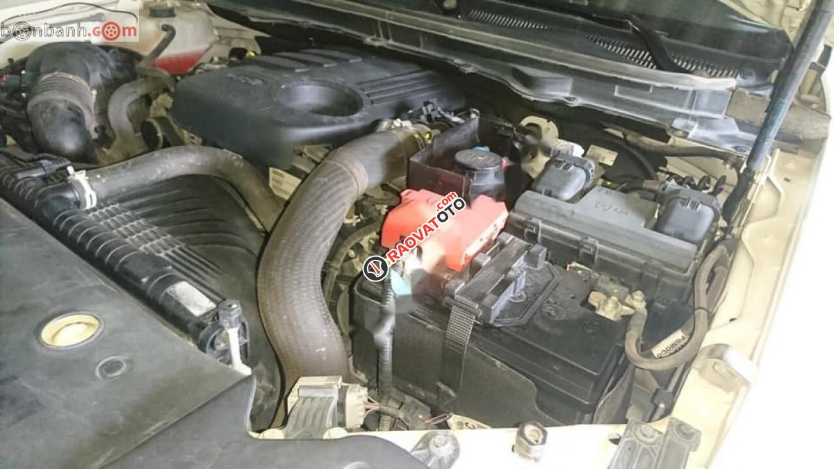 Cần bán Ford Ranger XLT 2.2L 4x4 MT đời 2017, màu trắng, xe nhập giá cạnh tranh-8