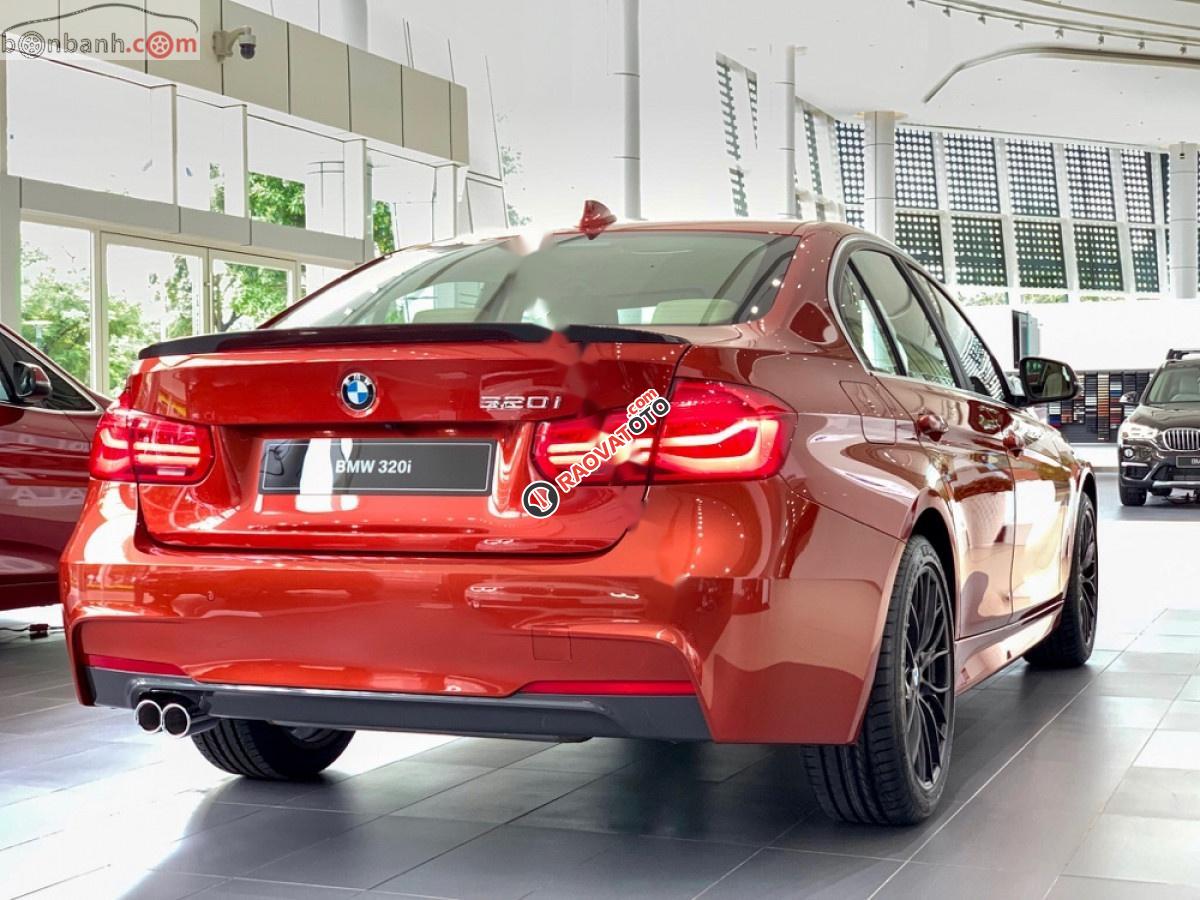 Cần bán xe BMW 3 Series 320i năm sản xuất 2018, xe nhập-4