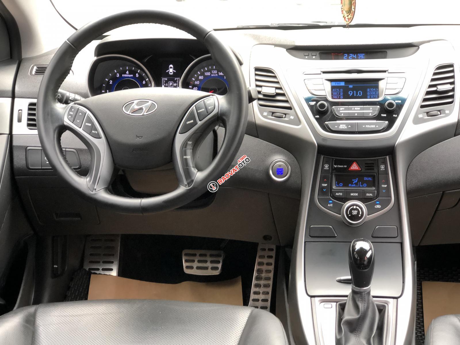 Cần bán xe Hyundai Elantra 1.8 AT 2015, màu đen, nhập khẩu-7