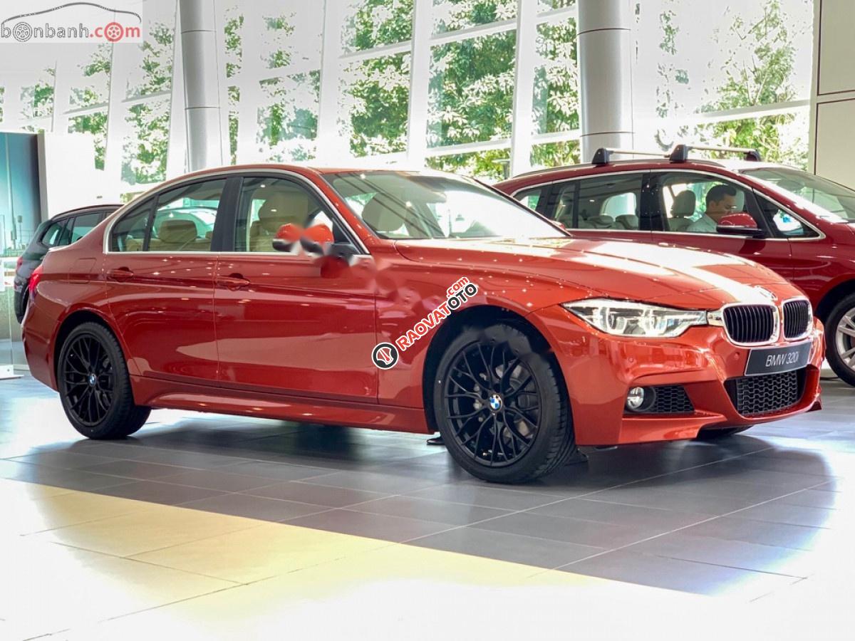 Cần bán xe BMW 3 Series 320i năm sản xuất 2018, xe nhập-8