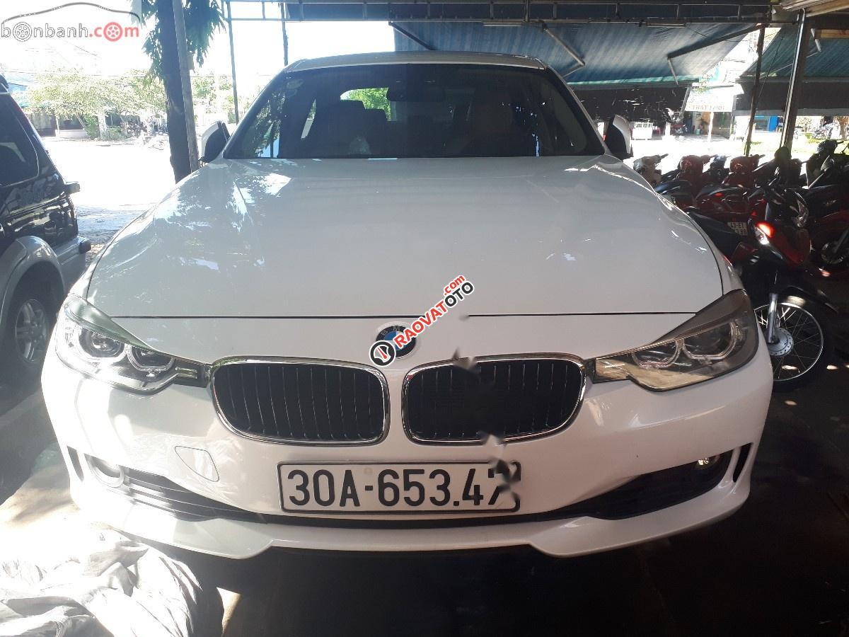 Cần bán xe BMW 3 Series 320i sản xuất năm 2013, màu trắng, xe nhập giá cạnh tranh-4