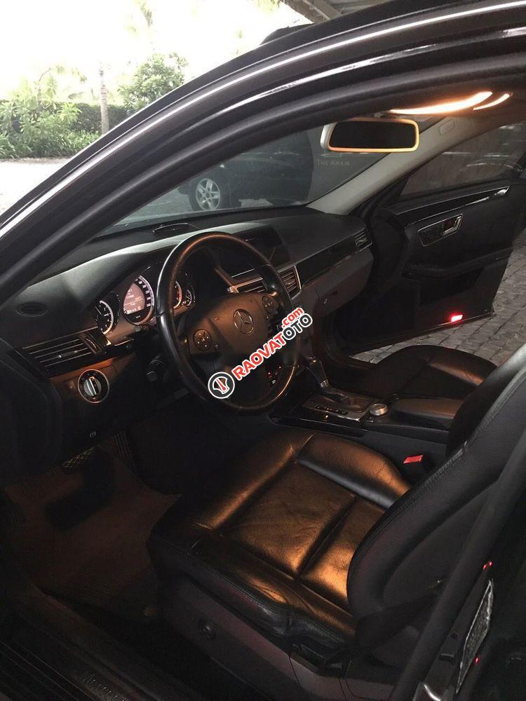 Cần bán Mercedes E250 sản xuất năm 2010, màu đen, nhập khẩu -6