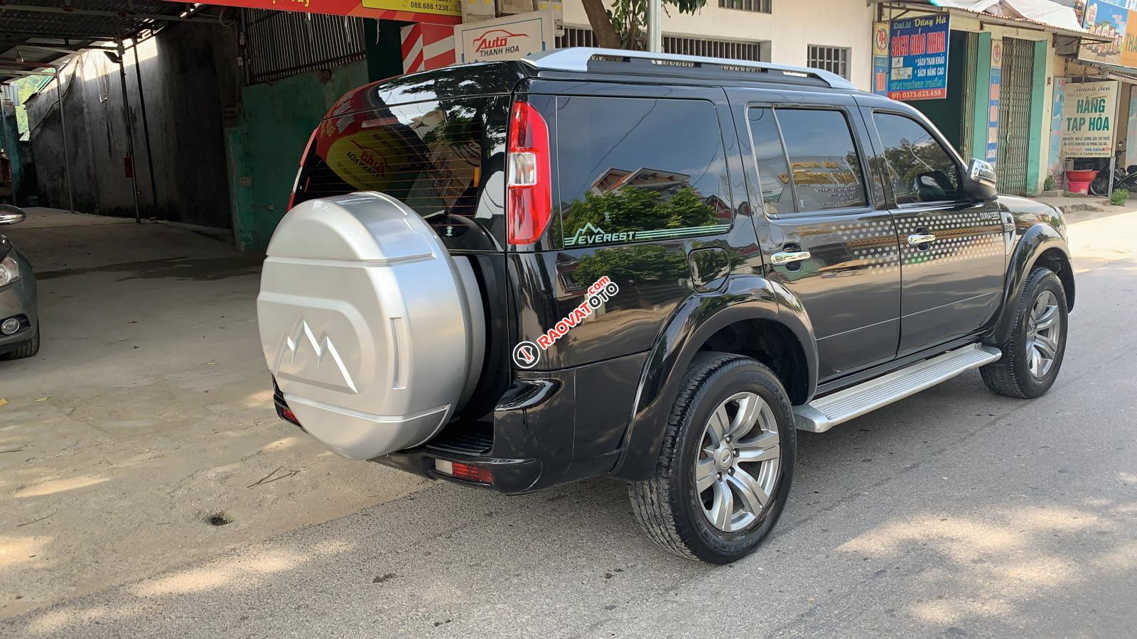 Cần bán Ford Everest 2.5AT 2010, màu đen giá cạnh tranh-13