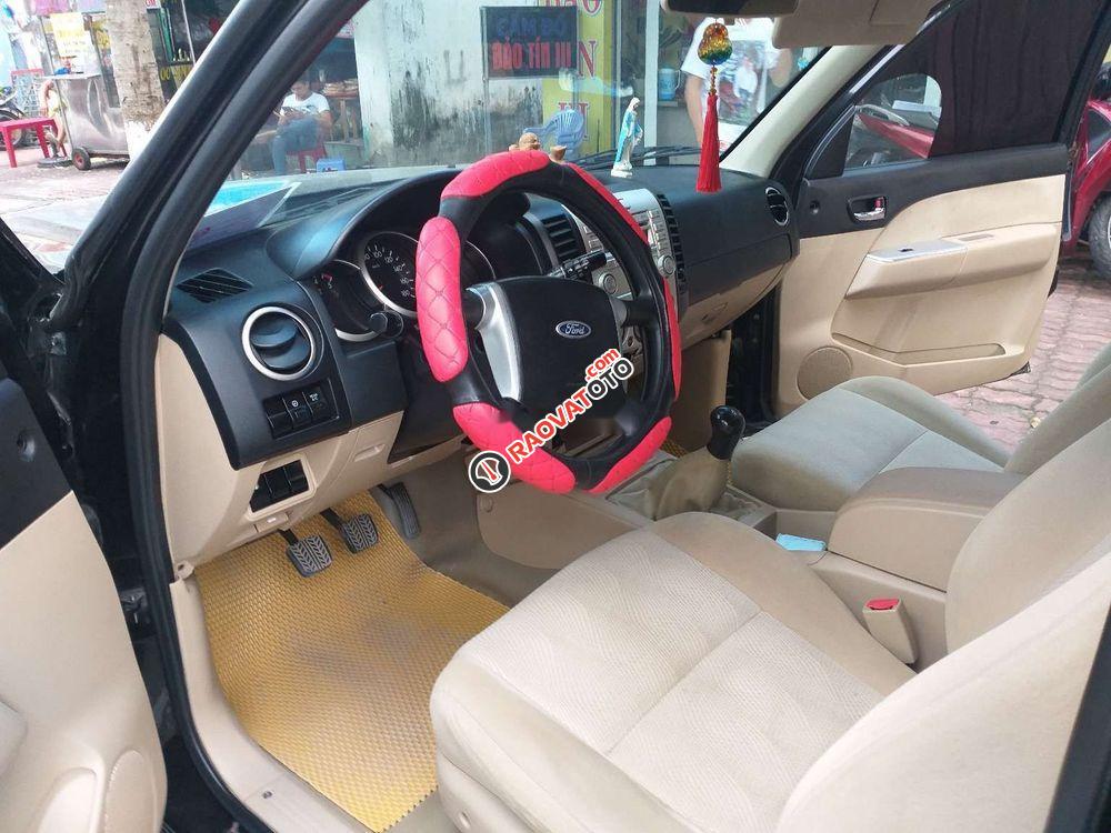 Cần bán xe Ford Everest Limited 2009, đời 2010, màu đen, số sàn-1