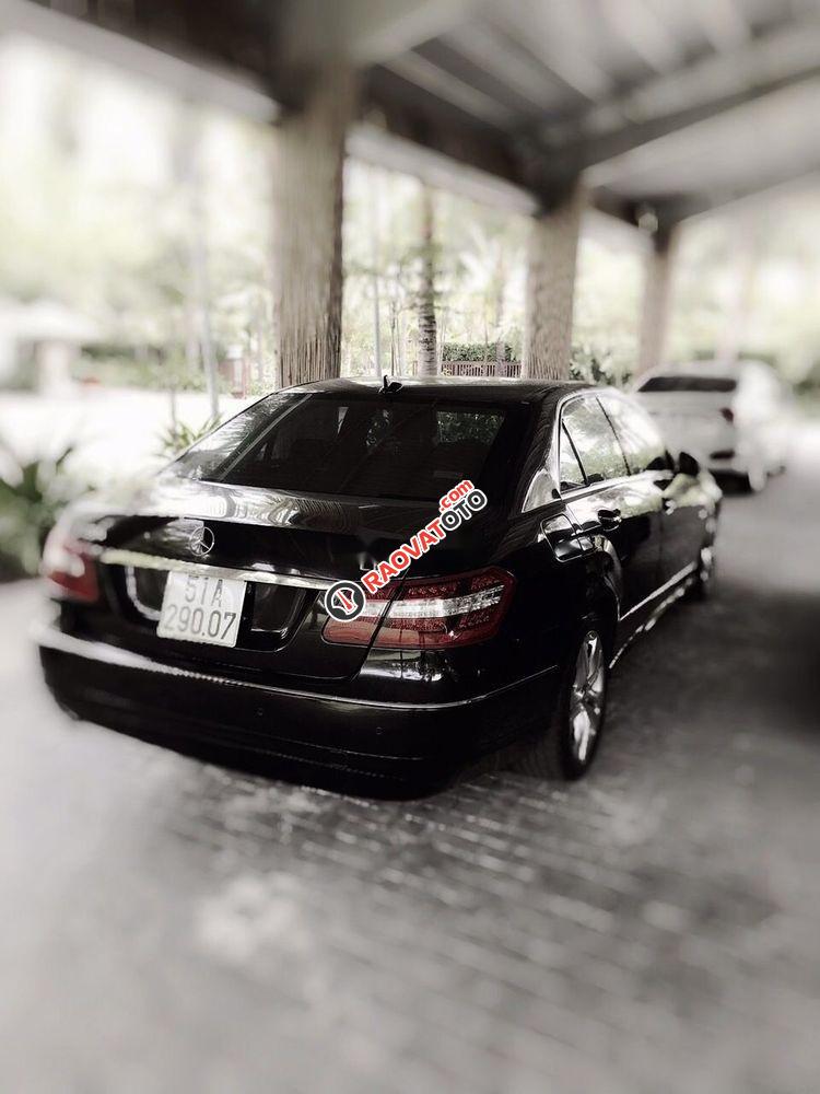 Cần bán Mercedes E250 sản xuất năm 2010, màu đen, nhập khẩu -1