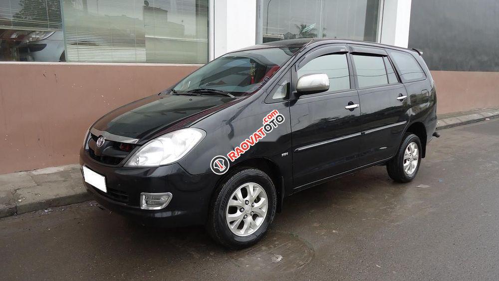 Bán Toyota Innova V sản xuất 2011, màu đen, số tự động-1