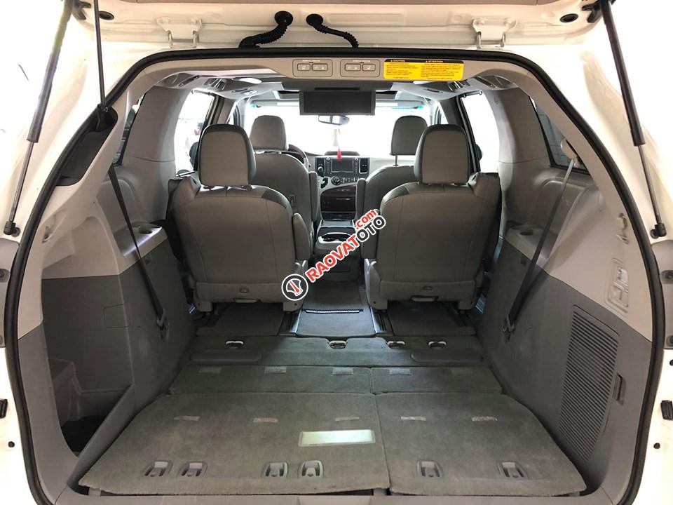 Xe Full tiện nghi - Toyota Sienna 3.5l Limited sản xuất 2014, đăng ký cá nhân-9