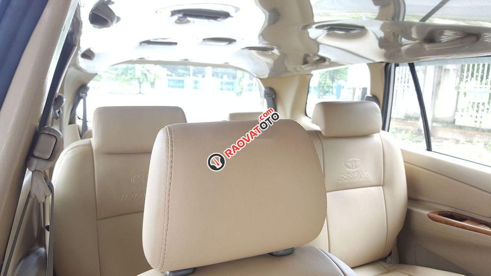 Cần bán Toyota Innova J sản xuất năm 2009, màu bạc, chính chủ -6