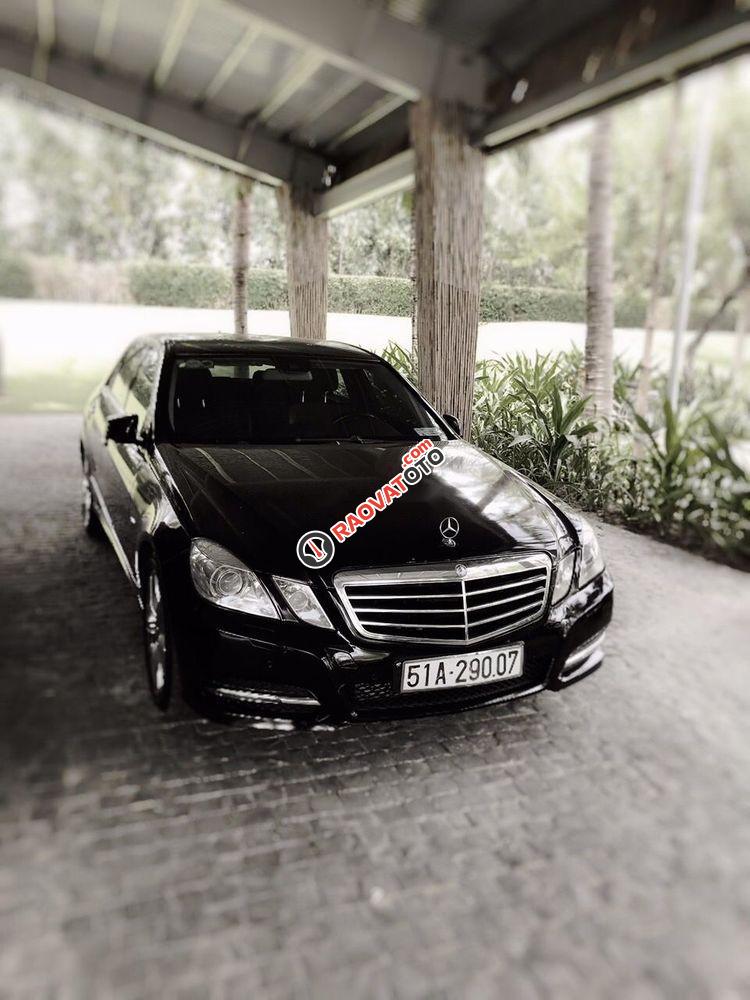 Cần bán Mercedes E250 sản xuất năm 2010, màu đen, nhập khẩu -0