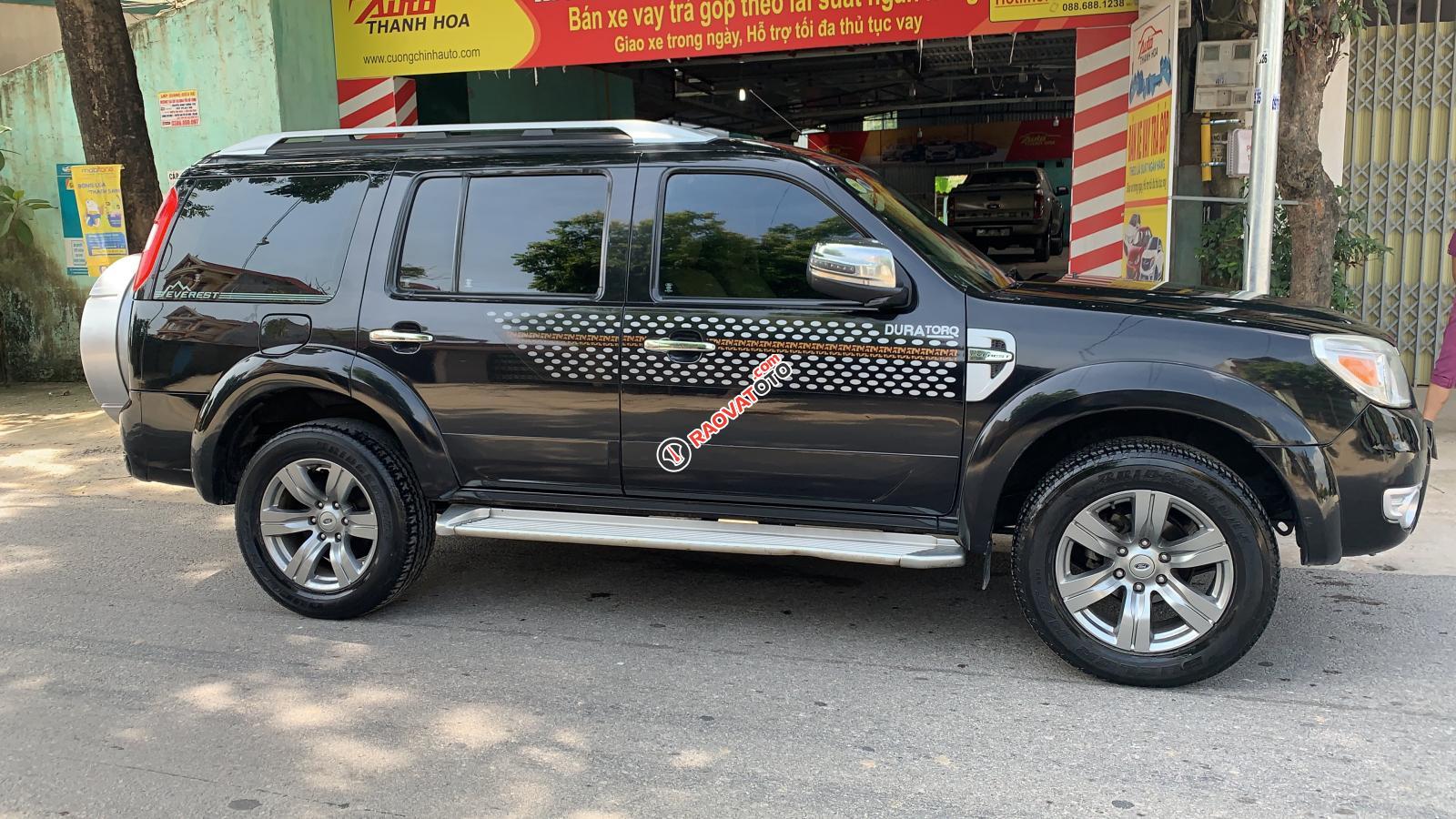 Cần bán Ford Everest 2.5AT 2010, màu đen giá cạnh tranh-14