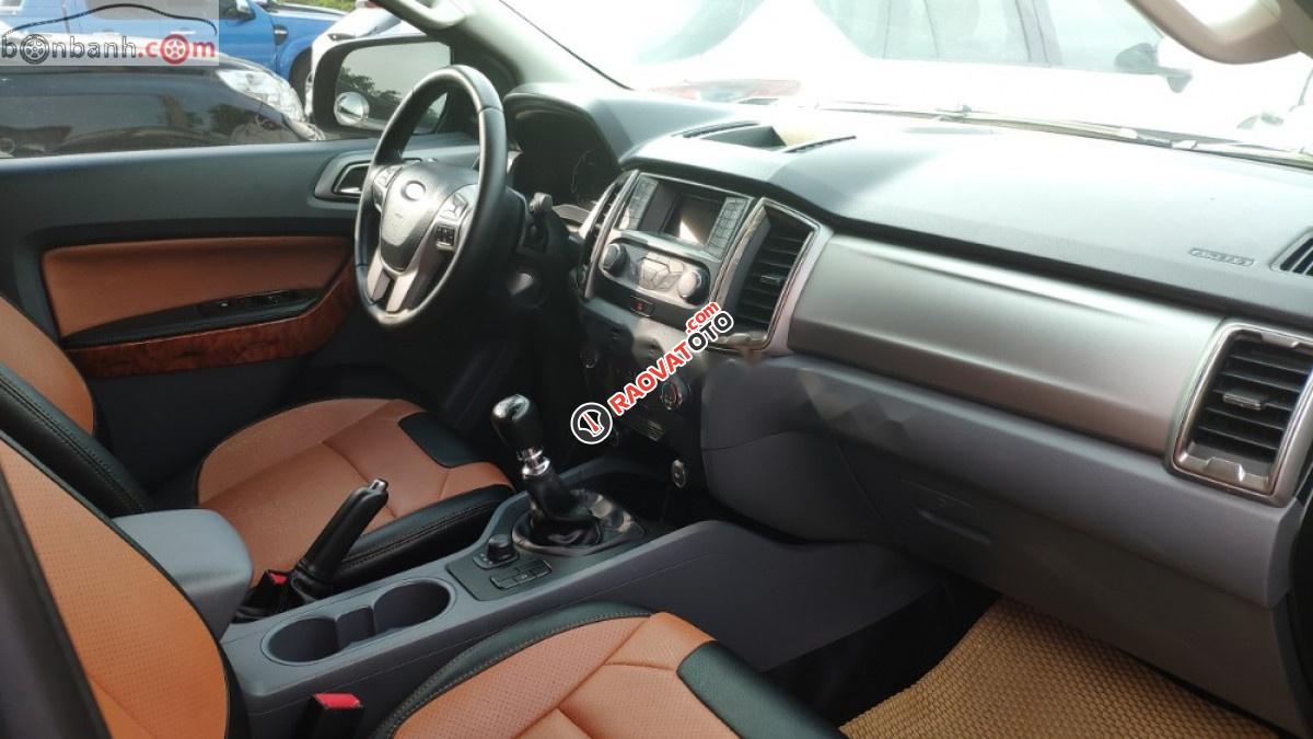 Bán Ford Ranger XLT 2.2L 4x4 MT 2017, màu vàng, số sàn-7