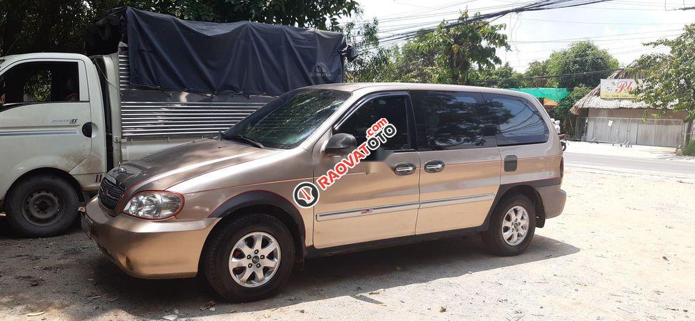 Bán xe cũ Kia Carnival 2009, màu nâu, 250tr-0