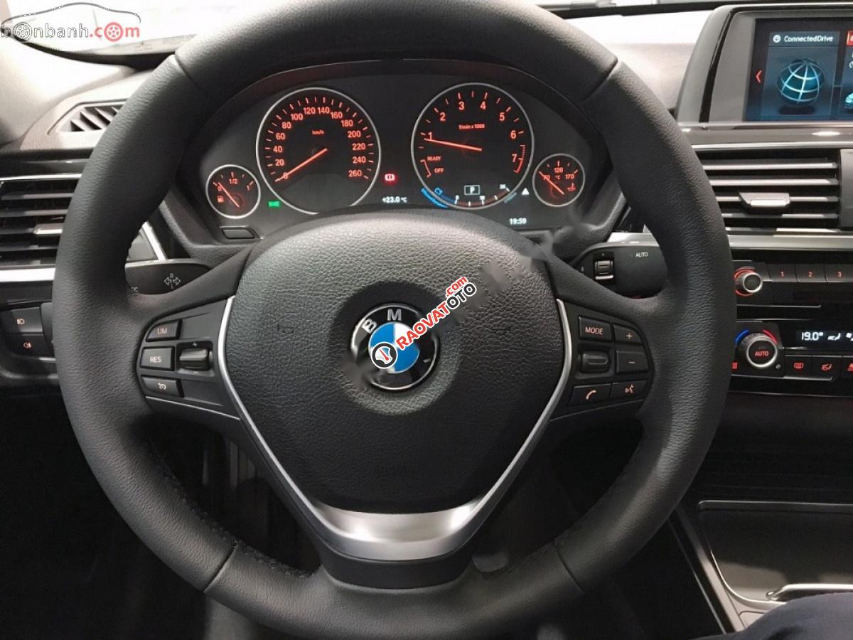 Bán BMW 320i sản xuất năm 2019, màu trắng, nhập khẩu -0