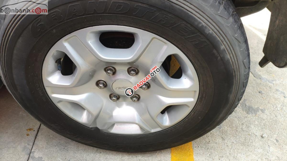 Bán Ford Ranger XLT 2.2L 4x4 MT 2017, màu vàng, số sàn-2