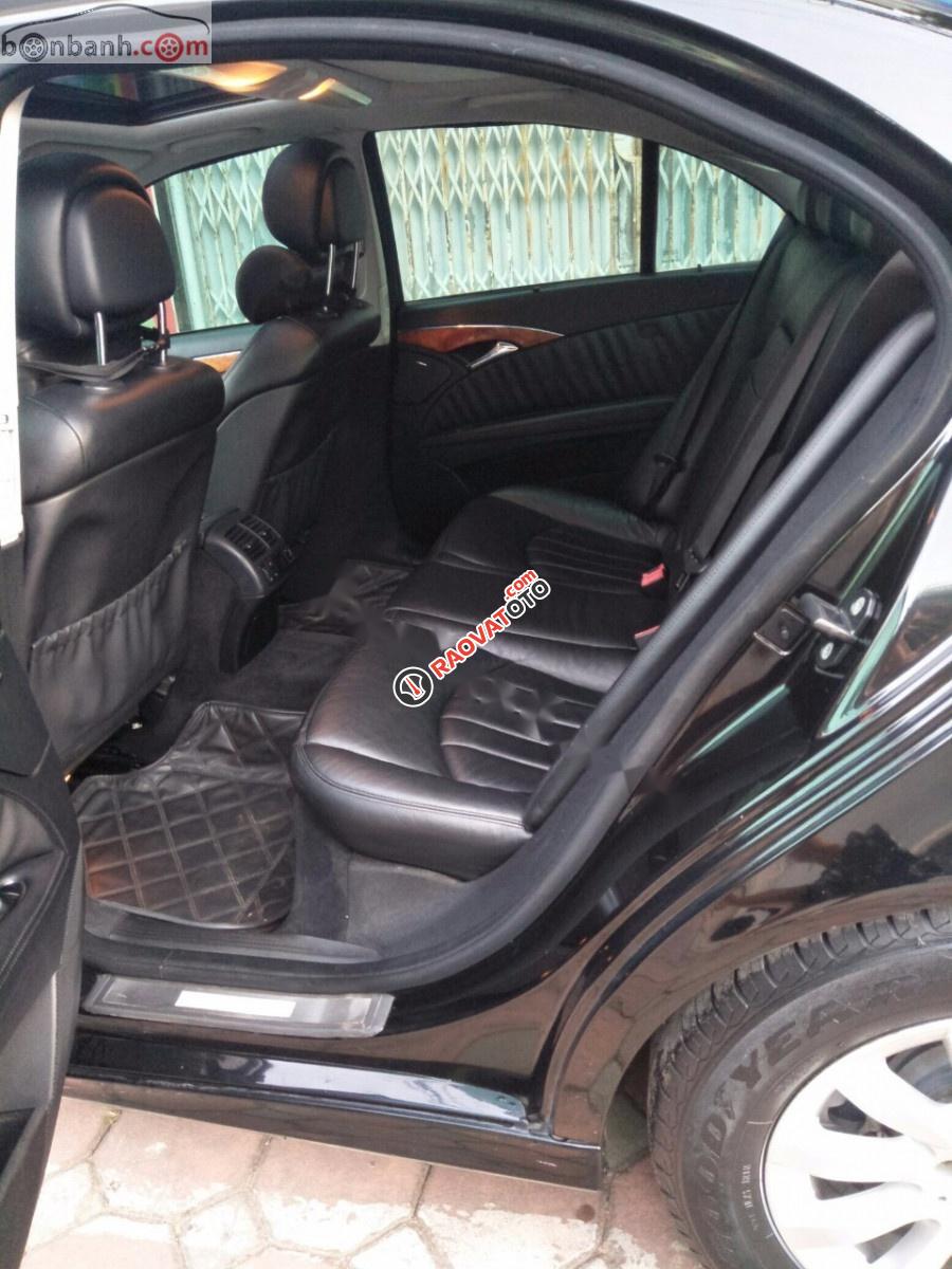 Gia đình bán xe Mercedes E280 đời 2007, màu đen chính chủ -4
