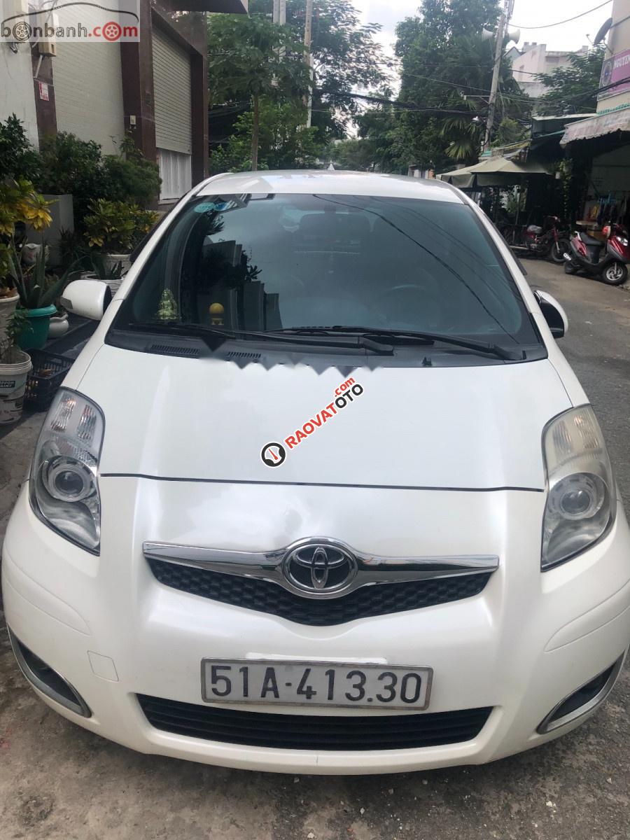 Cần bán gấp Toyota Yaris 1.5 AT đời 2012, màu trắng, xe nhập, giá 385tr-1