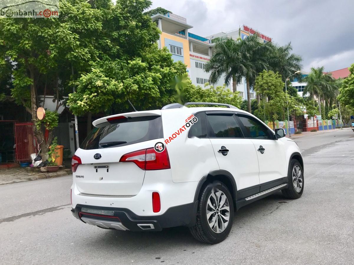Bán Kia Sorento 2.4 GATH đời 2016, màu trắng chính chủ, giá 768tr-2