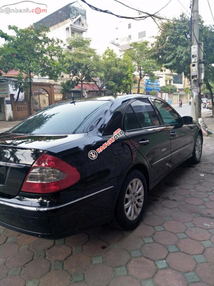 Gia đình bán xe Mercedes E280 đời 2007, màu đen chính chủ -2