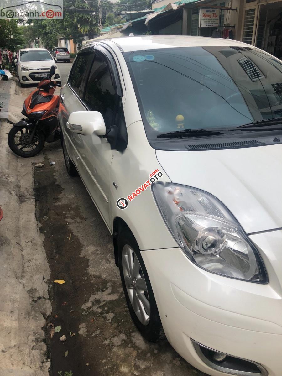 Cần bán gấp Toyota Yaris 1.5 AT đời 2012, màu trắng, xe nhập, giá 385tr-3