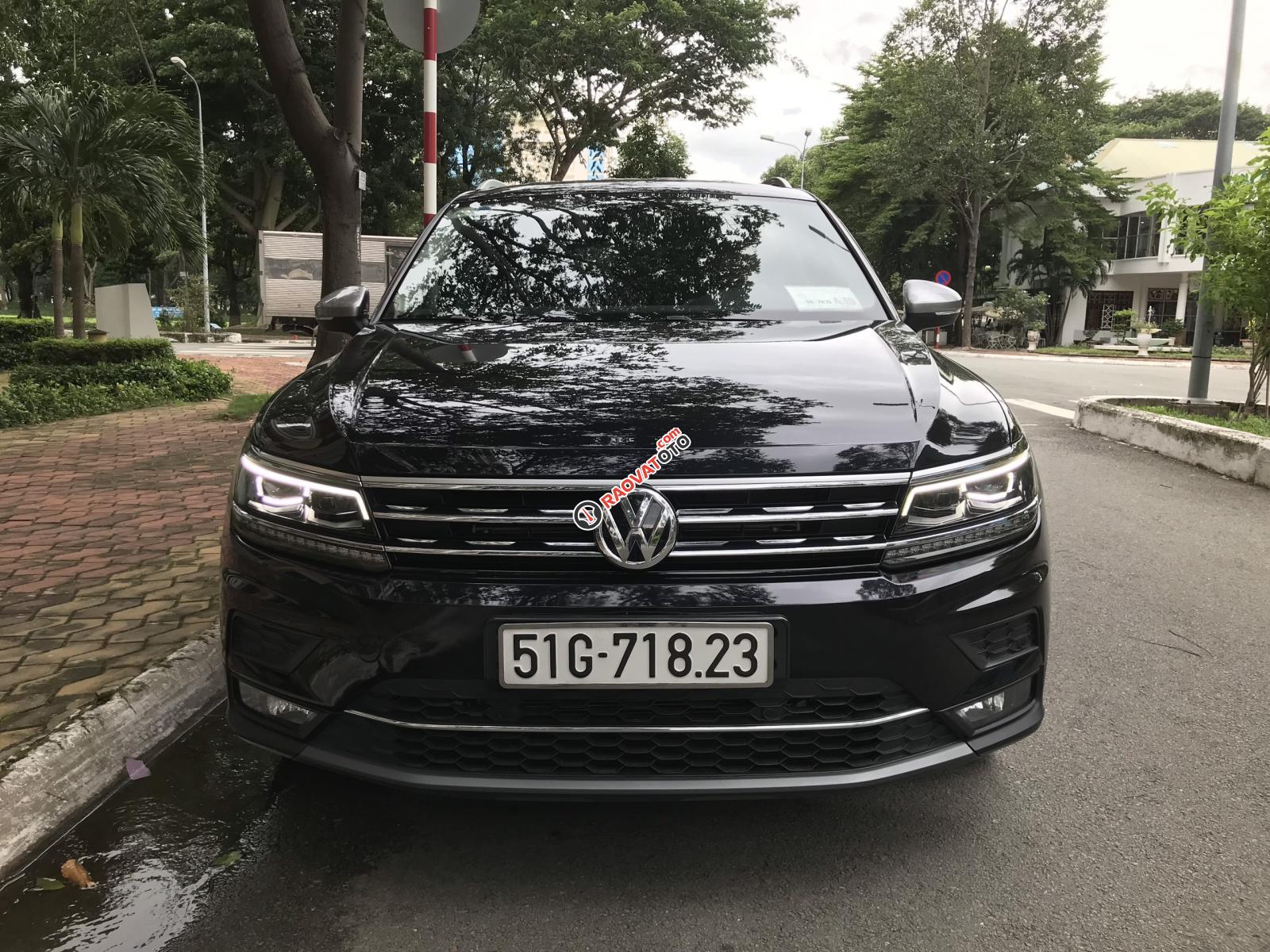 Thanh lý Volkswagen Tiguan AllSpace Demo 2018, màu đen, nhập khẩu, 1 tỷ 7 lăn bánh-0