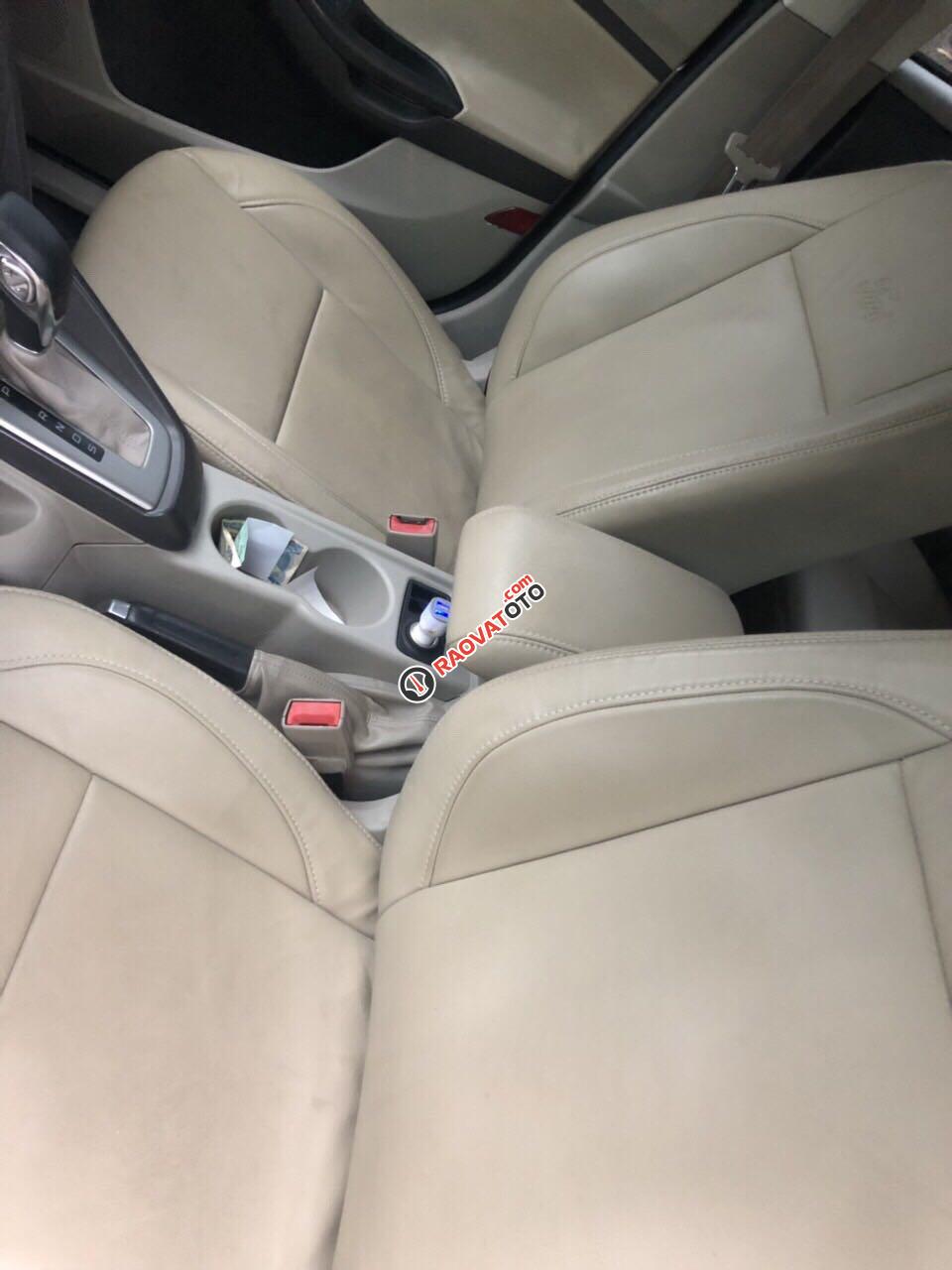 Cần bán Ford Focus đăng ký 2013, màu bạc ít sử dụng giá tốt 355 triệu đồng-6