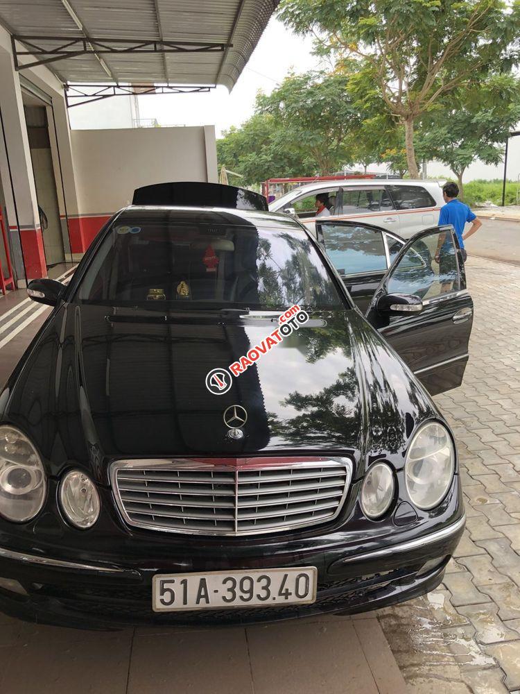 Bán Mercedes E240 2002, màu đen, 220 triệu-0