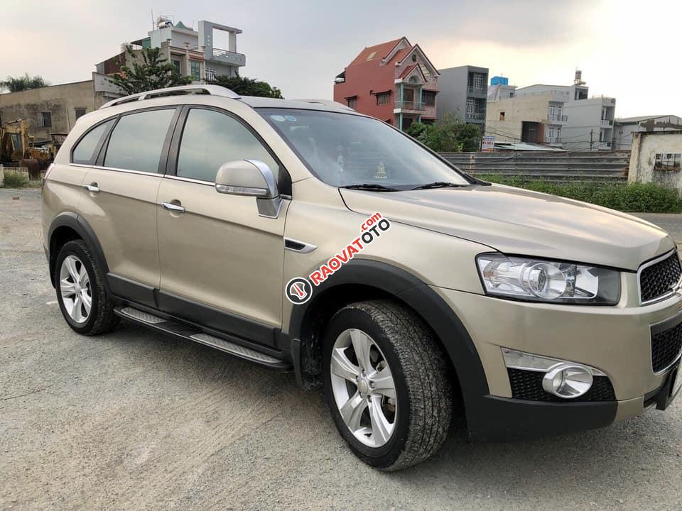 Cần bán xe Chevrolet Captiva LTZ sản xuất năm 2011-2