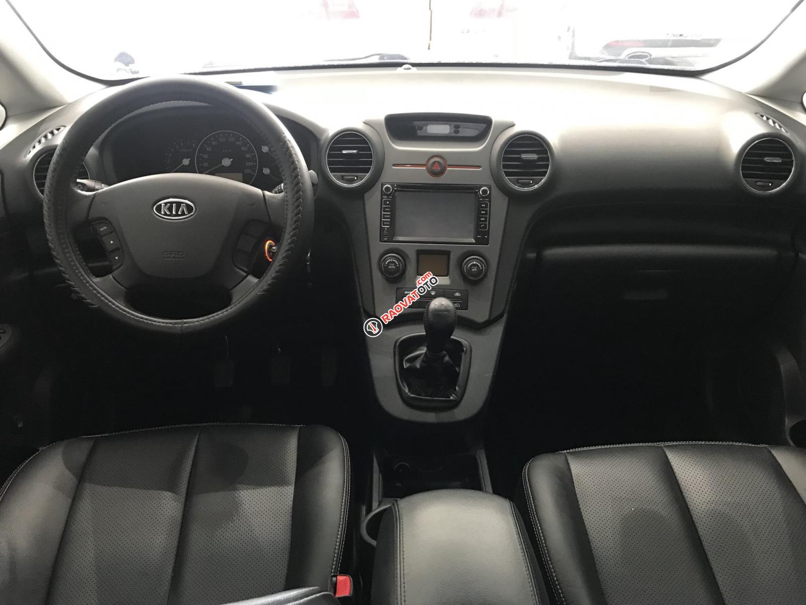 Bán Kia Carens 2.0 MT năm 2016, màu bạc, giá 410tr còn thương lượng-3