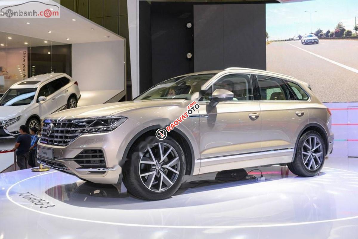 Cần bán xe Volkswagen Touareg sản xuất 2019, nhập khẩu nguyên chiếc-9