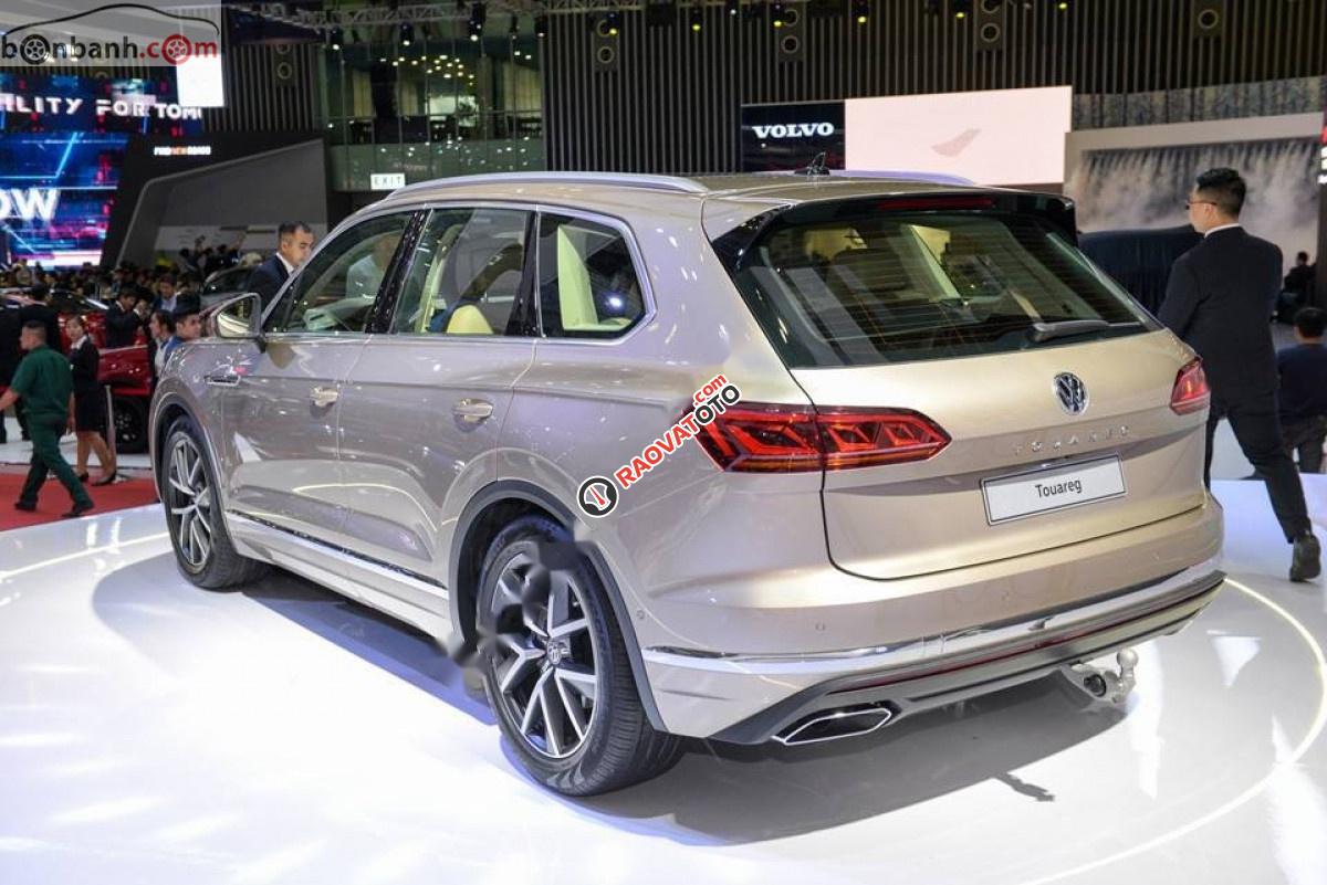 Cần bán xe Volkswagen Touareg sản xuất 2019, nhập khẩu nguyên chiếc-6