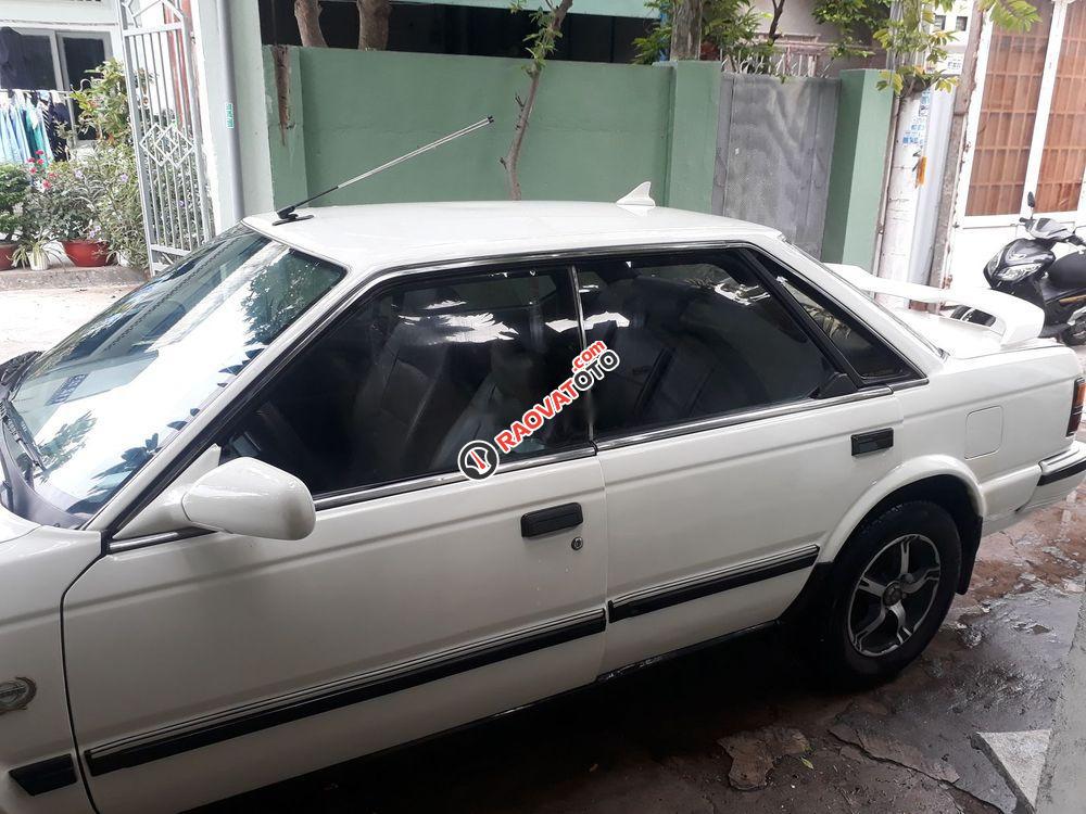 Bán xe Nissan Bluebird đời 1986, màu trắng, nhập khẩu, đăng kiểm đến 2020-2