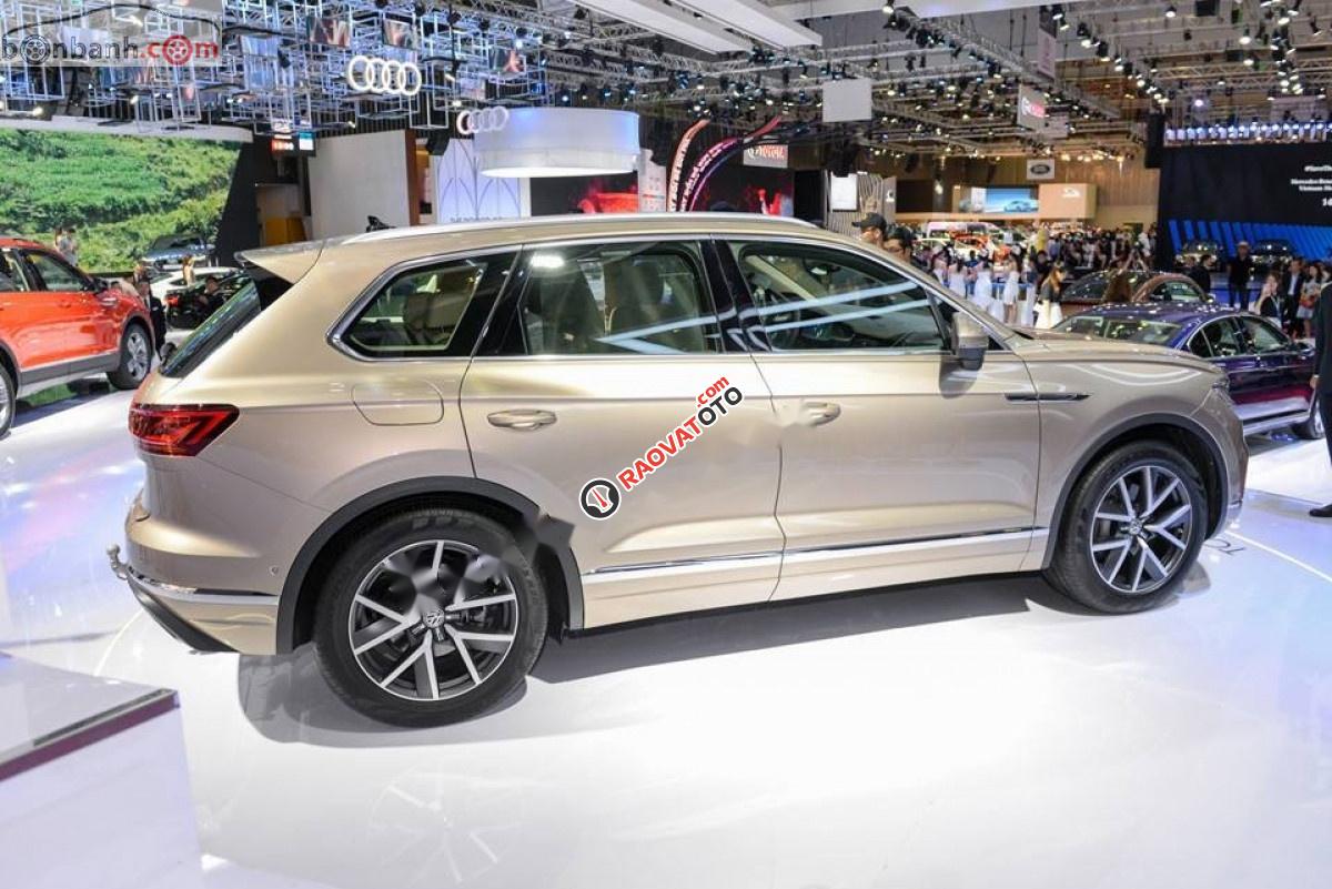Cần bán xe Volkswagen Touareg sản xuất 2019, nhập khẩu nguyên chiếc-8