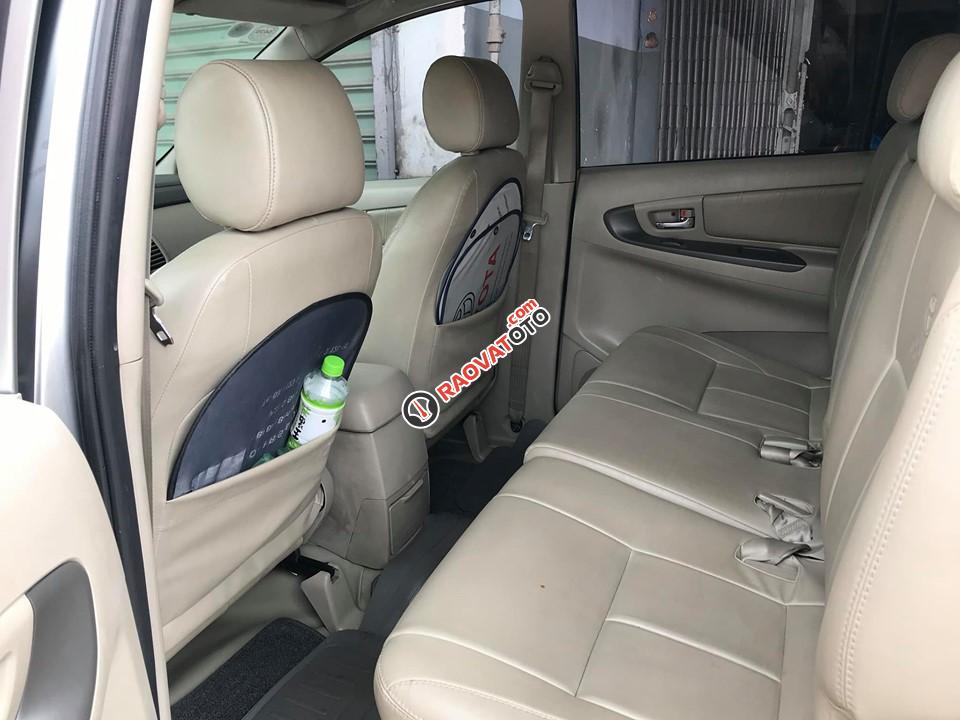 Bán gấp xe Innova 8/2016 số tự động BS SG. Xe nhà sài-6