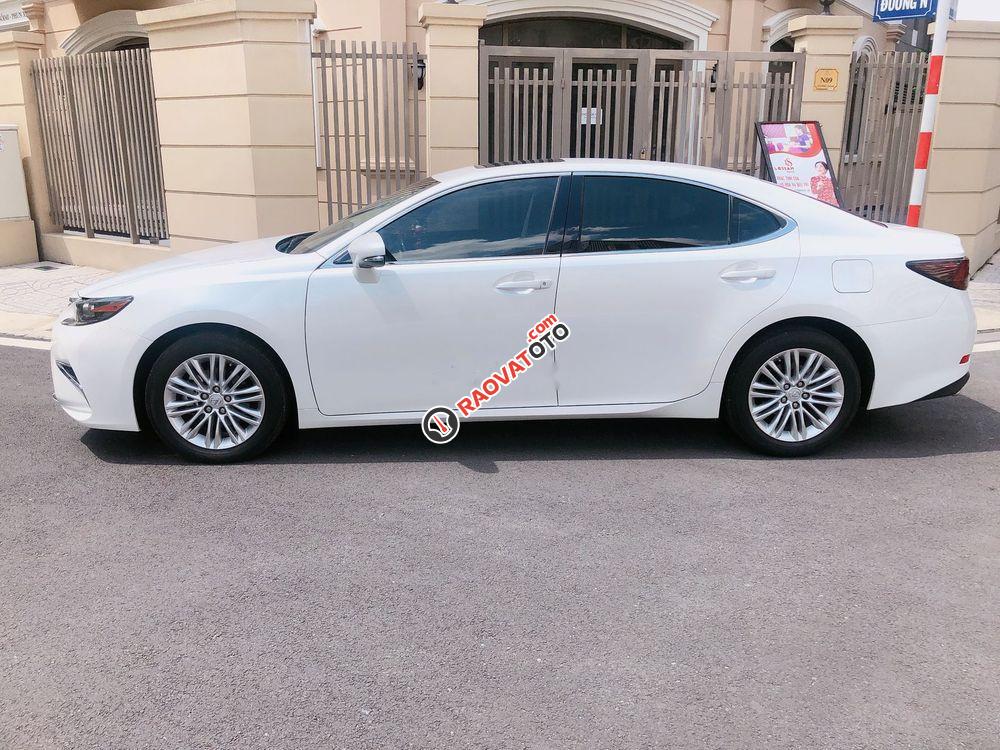 Cần bán Lexus ES đời 2017, màu trắng, xe nhập chính chủ-0