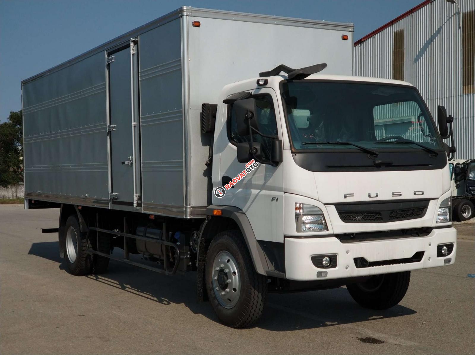 Dòng xe tải Fuso Canter FI thùng dài 6.9m-0