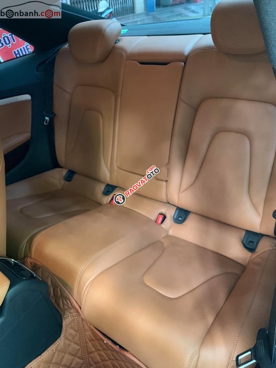 Cần bán lại xe Audi A5 đời 2011, màu trắng, nhập khẩu nguyên chiếc, 789tr-0