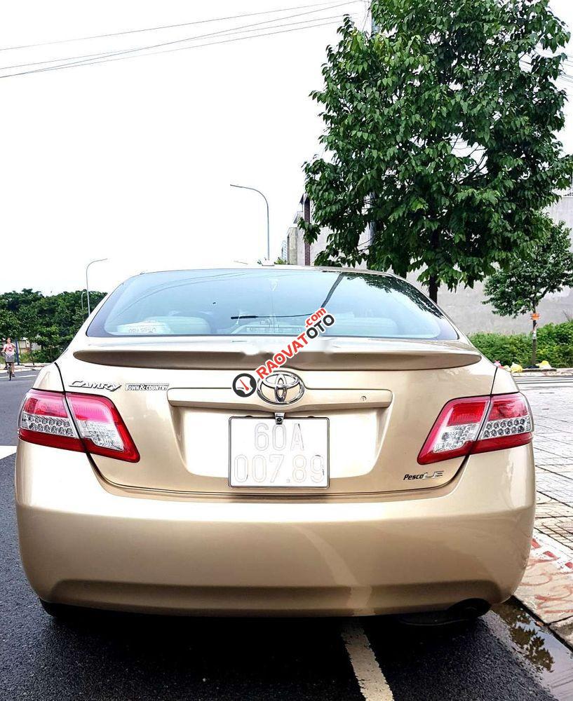 Cần bán xe Toyota Camry 2.5 LE đời 2010, nhập khẩu nguyên chiếc -1