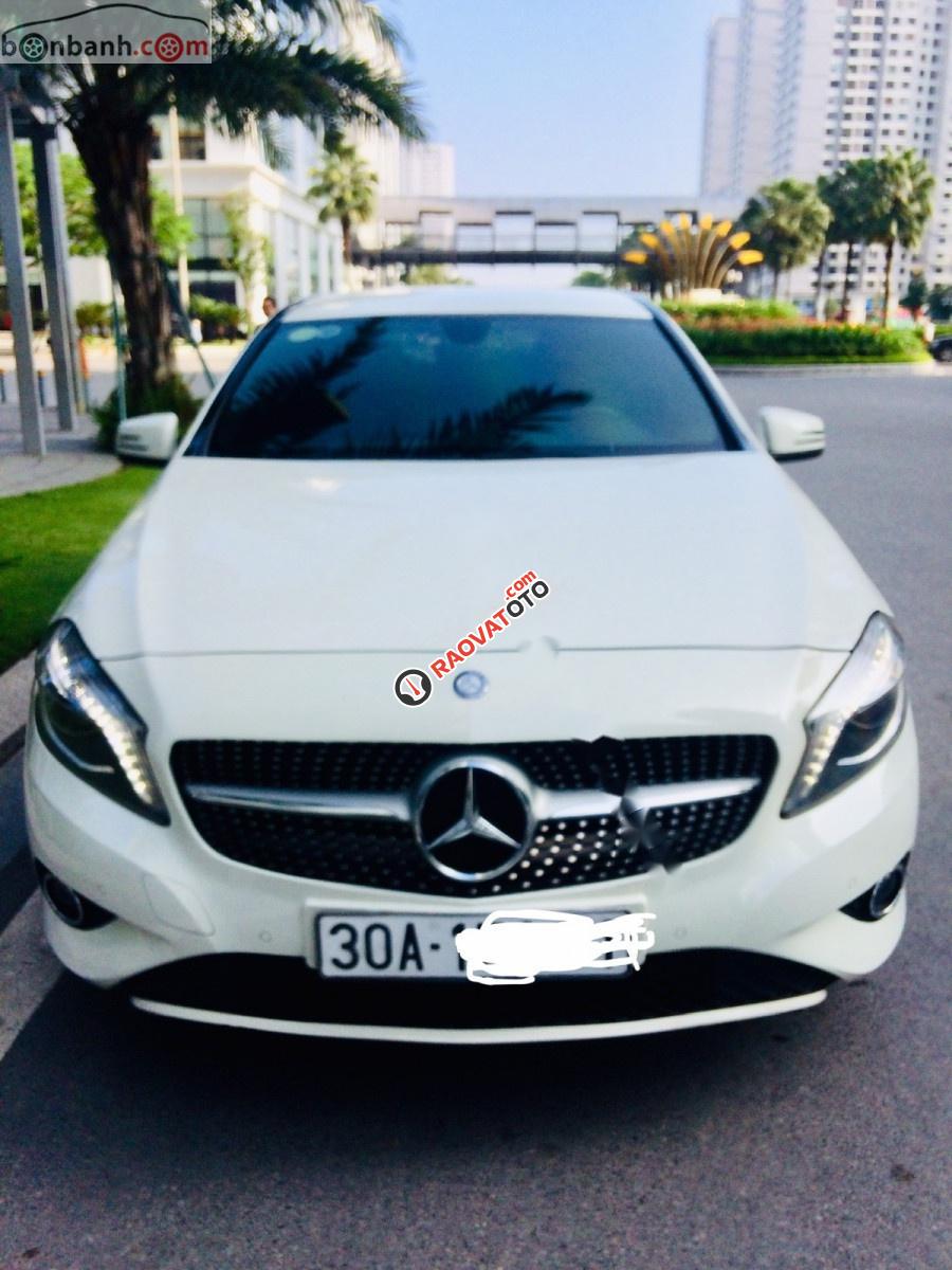 Chính chủ bán ô tô Mercedes A200 năm 2014, màu trắng, nhập khẩu -2