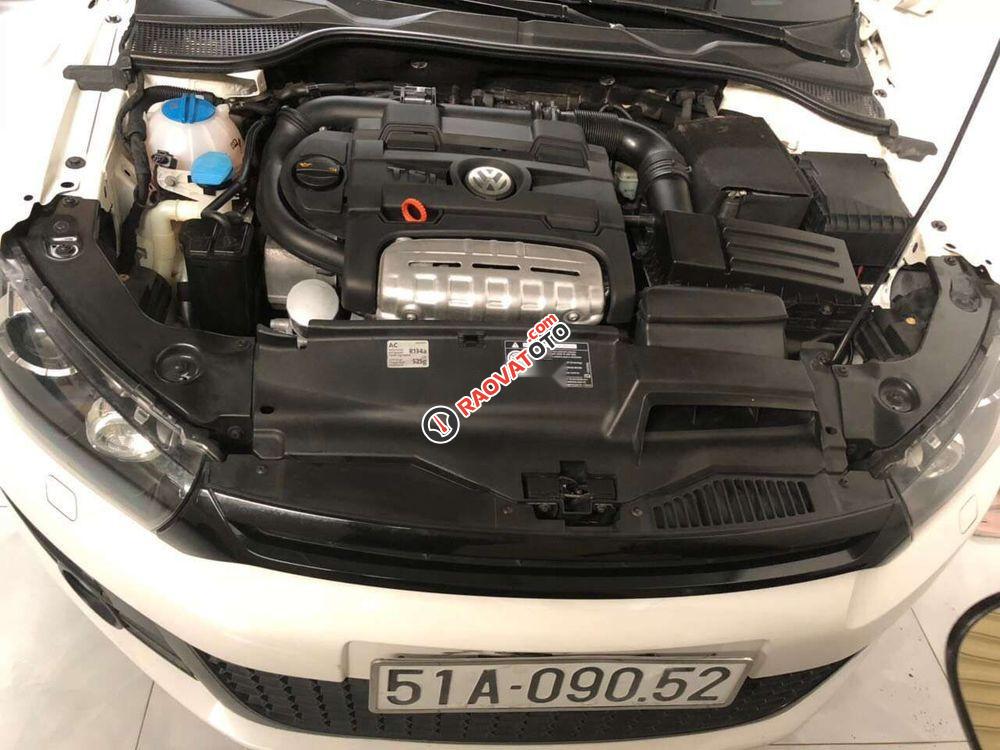 Cần bán Volkswagen Scirocco đời 2010, màu trắng, nhập khẩu nguyên chiếc như mới-4