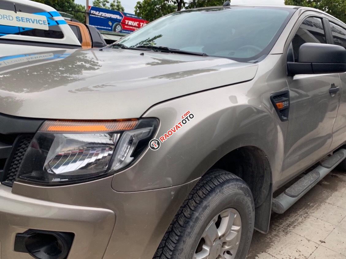 Bán xe Ford Everest 4x4 đời 2014, màu vàng, nhập khẩu, hỗ trợ vay 70%-1