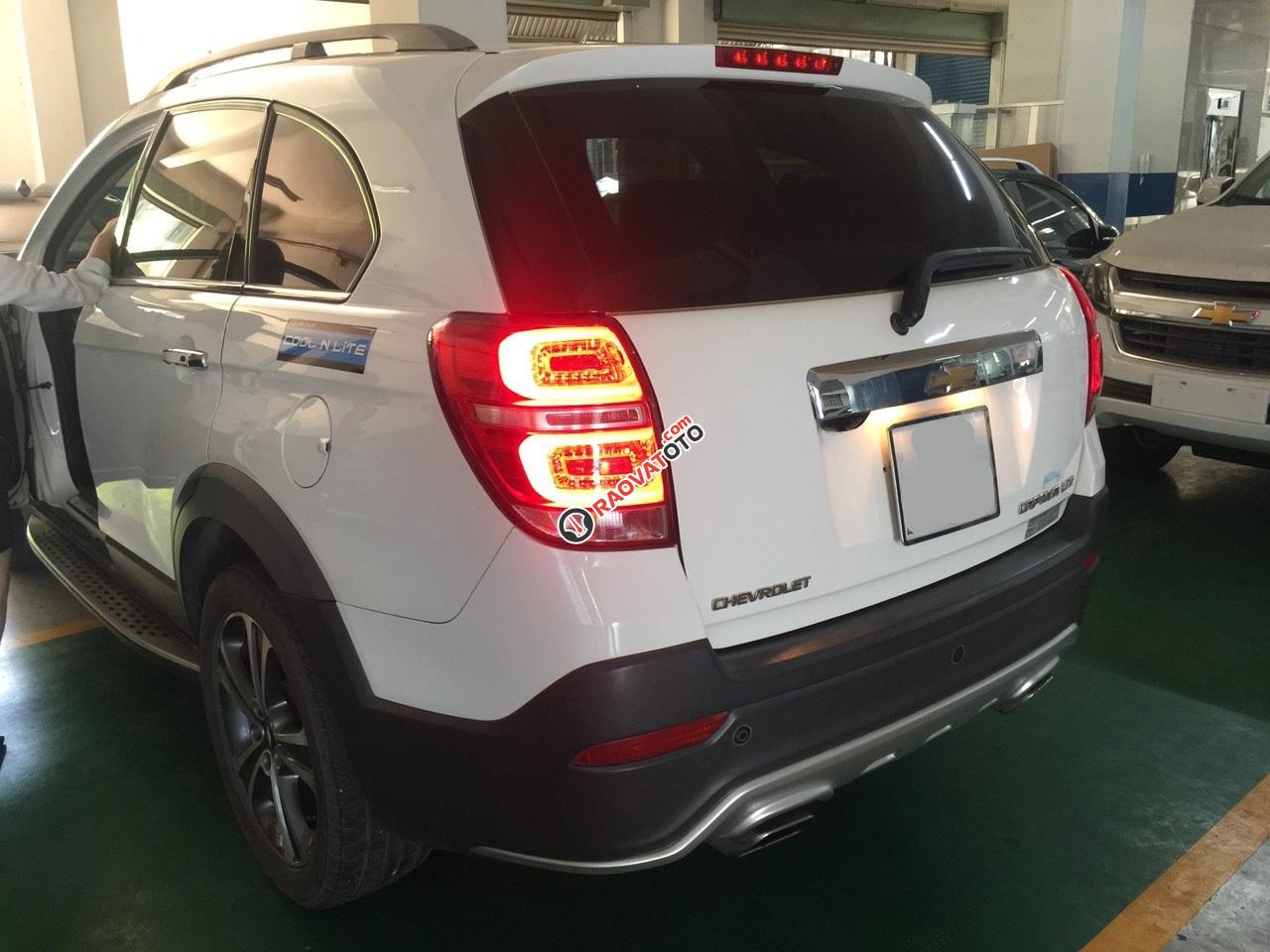 Bán xe Chevrolet Captiva Revv 2.4 2016, màu trắng, xe đẹp, chính chủ-2