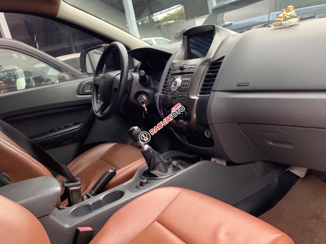 Bán xe Ford Everest 4x4 đời 2014, màu vàng, nhập khẩu, hỗ trợ vay 70%-3