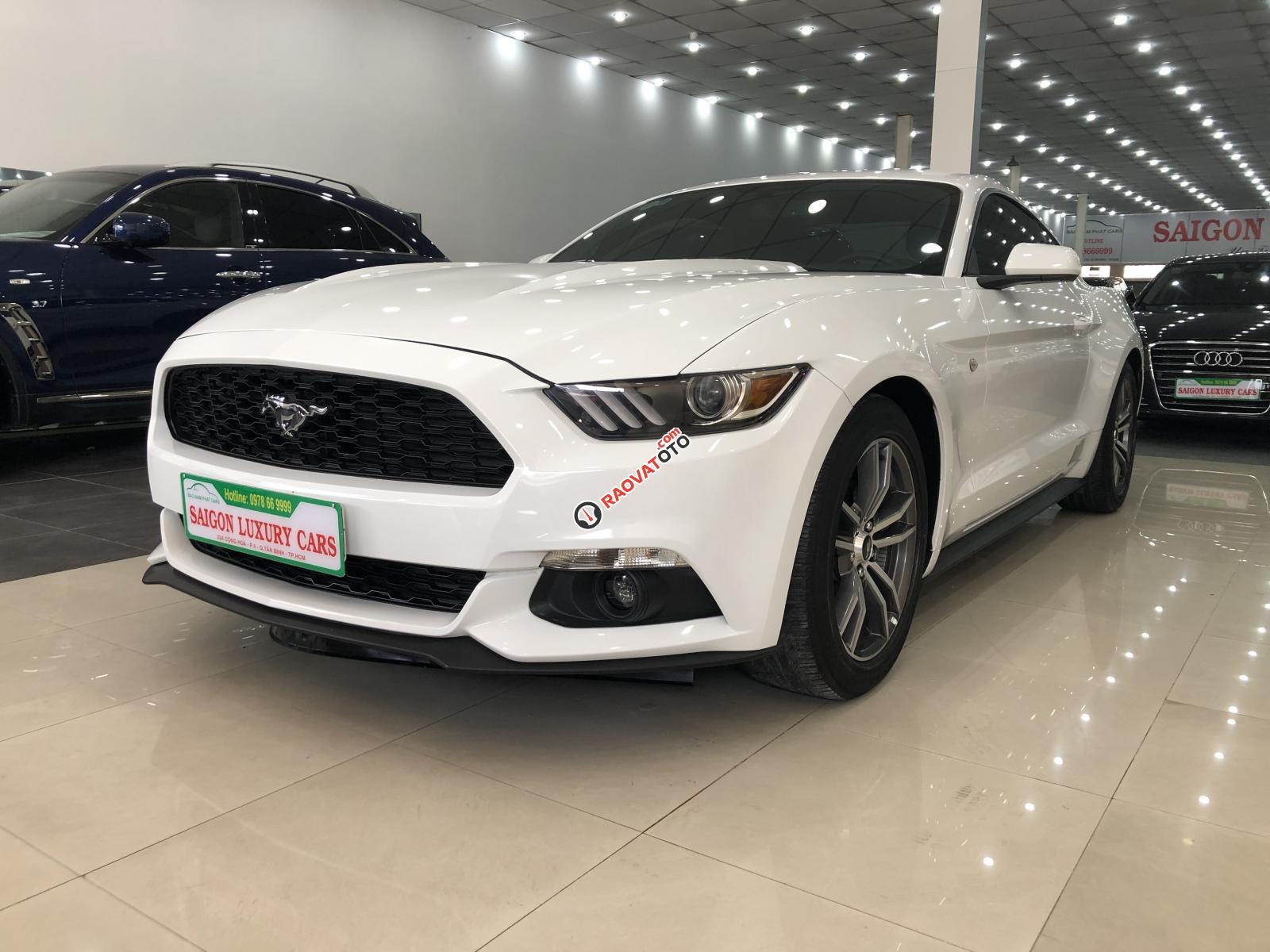 Cần bán xe Ford Mustang sản xuất 2017, màu trắng, nhập khẩu nguyên chiếc-1